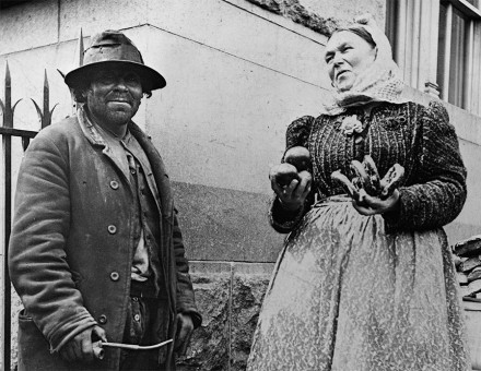 Street Types of New York City: Emigrant and Pretzel Vendor, Alice Austen, c.1896. Courtesy Library of Congress